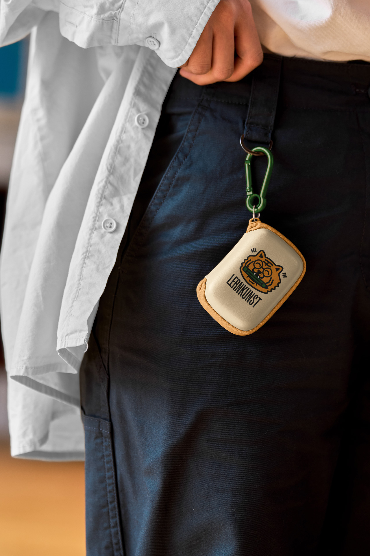 SN_Mockup-DTW-Clip-On_Pouch